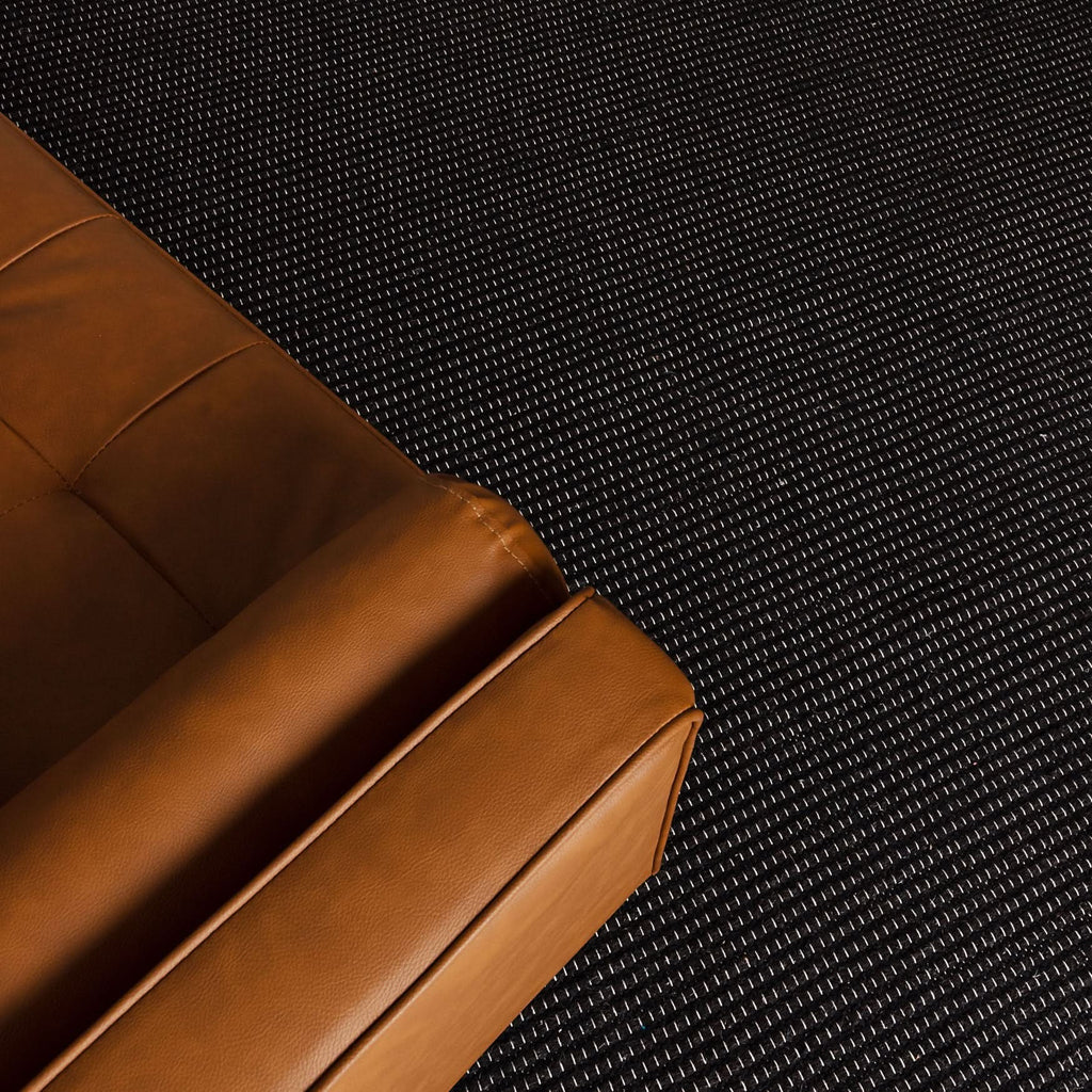 Nature BLACK WOOL RUG wool rug – product view 3