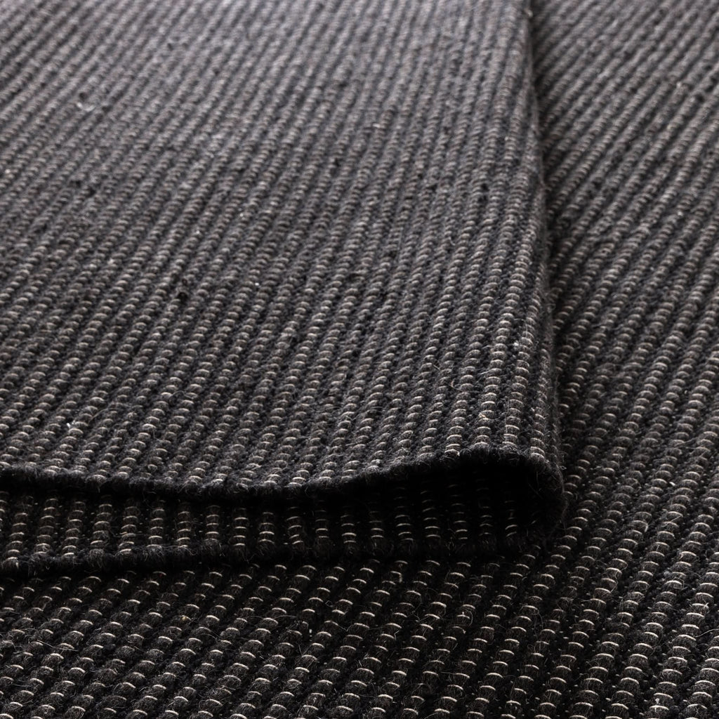 Nature BLACK WOOL RUG wool rug – product view 6