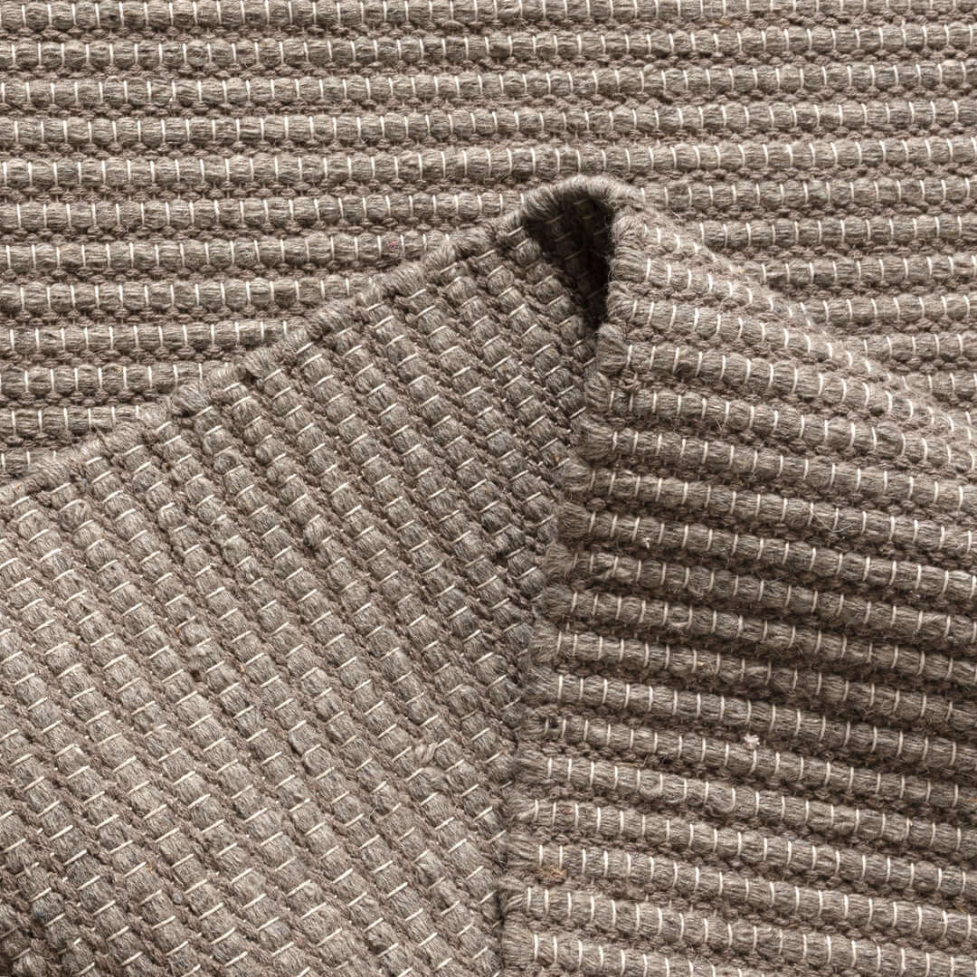 Nature Oatmeal recycled wool rug - weave detail