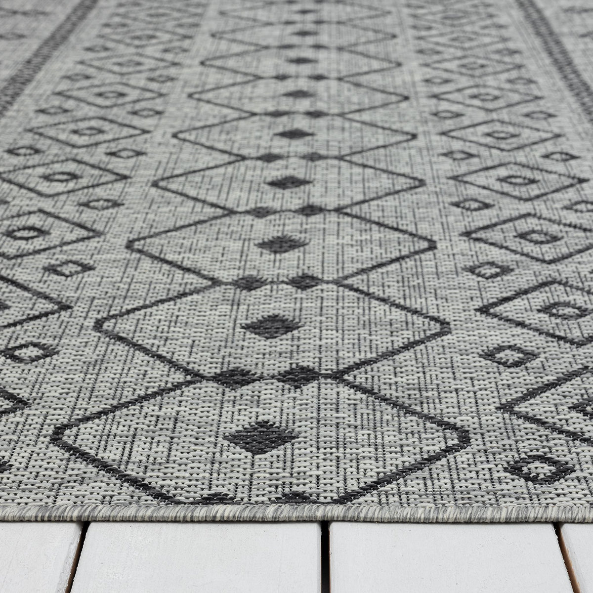 Alfresco 423 Lava Hallway Runner