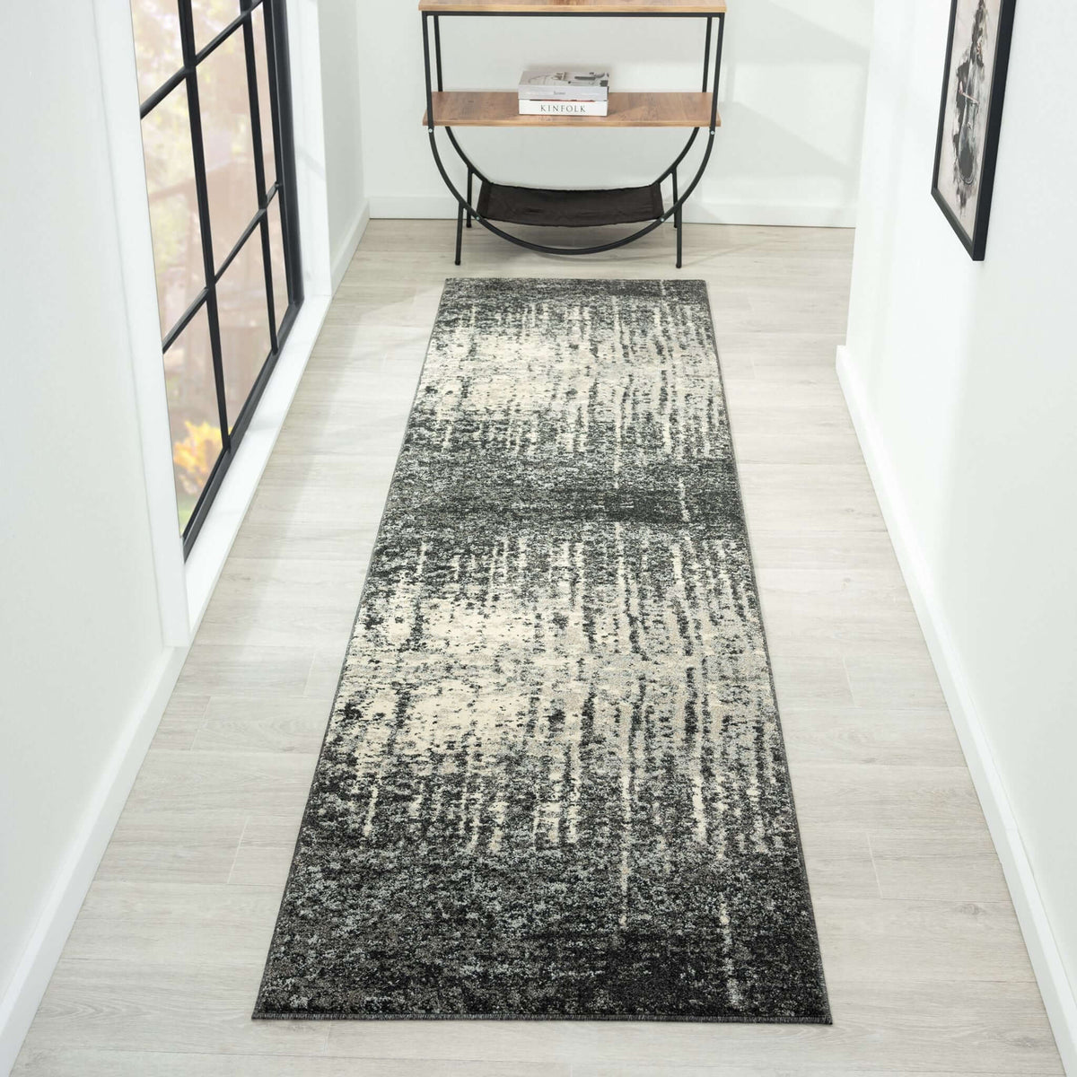 Astor 482 Ebony Hallway Runner