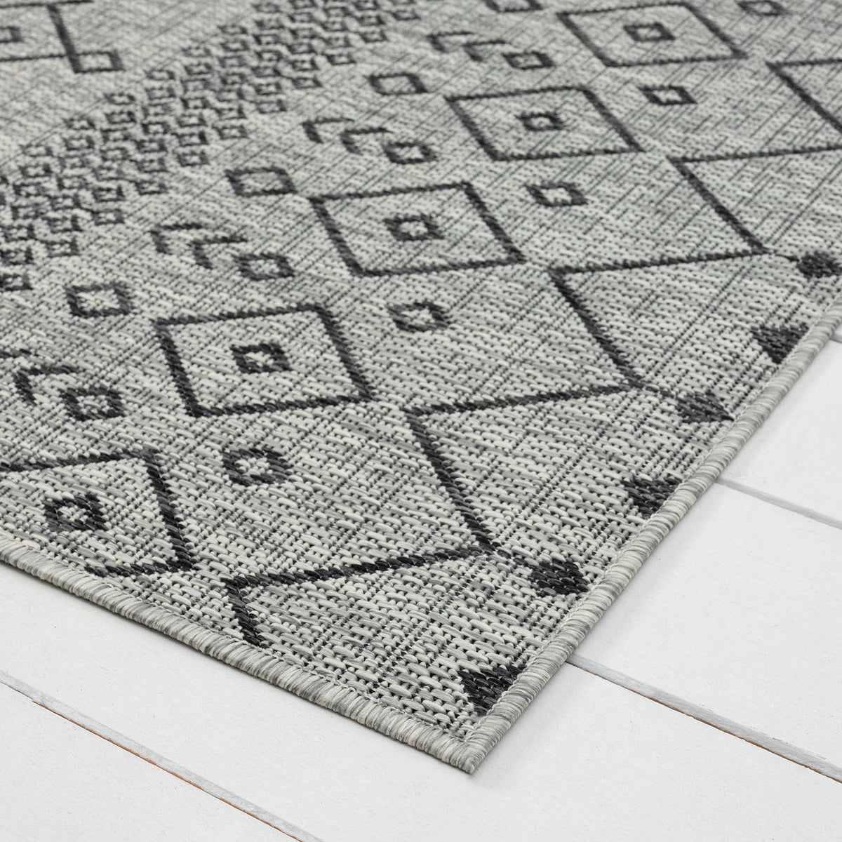 Alfresco 423 Lava Hallway Runner