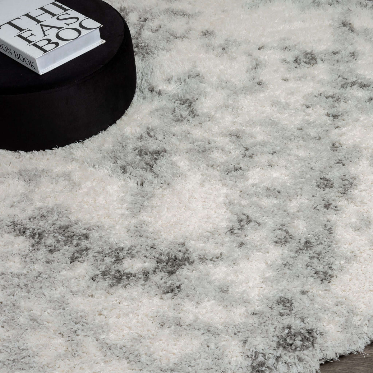 Plushy 389 Ash Round Rug