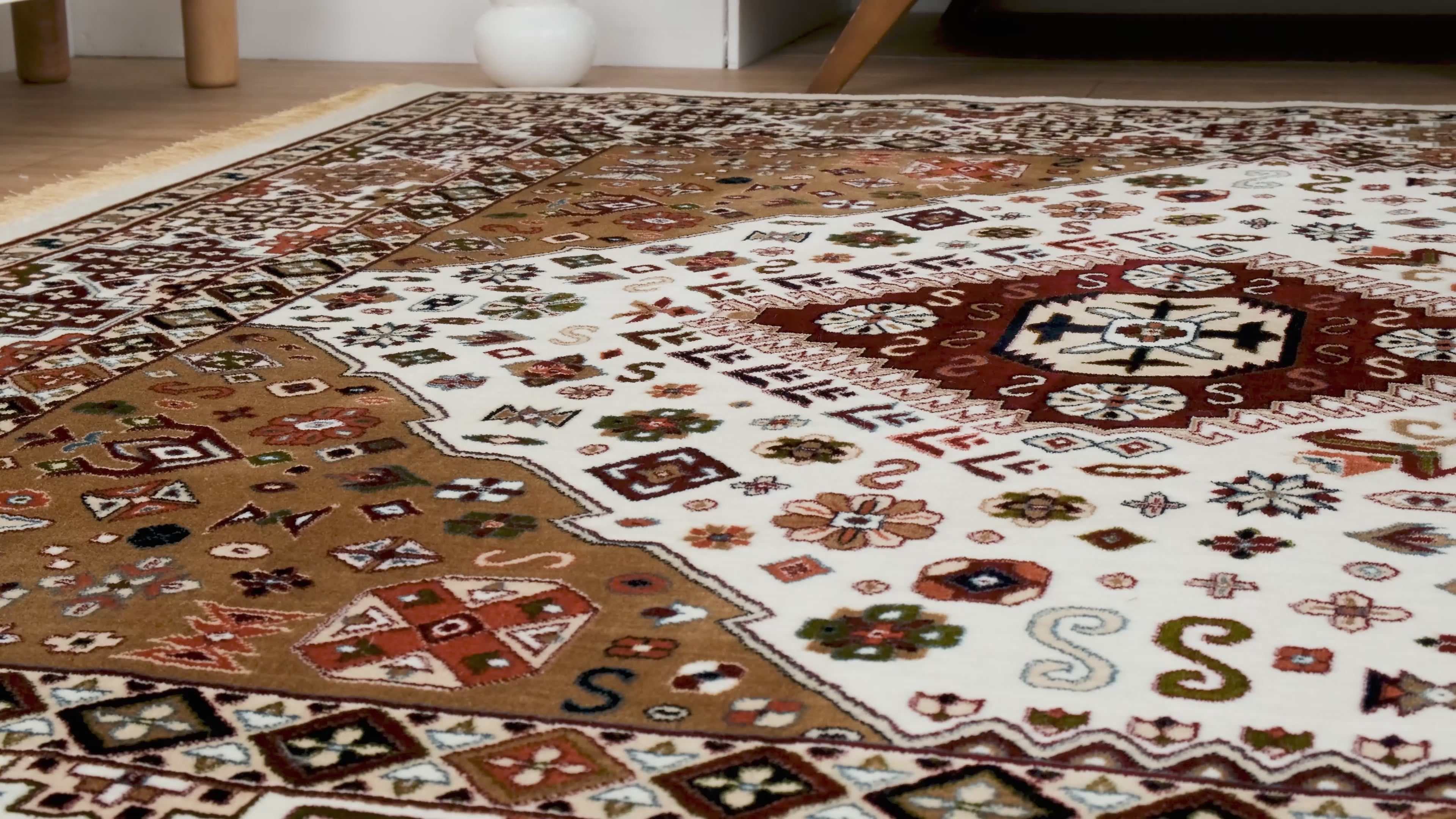 Asaryun Rugs H4320A Turkish Rug Cream