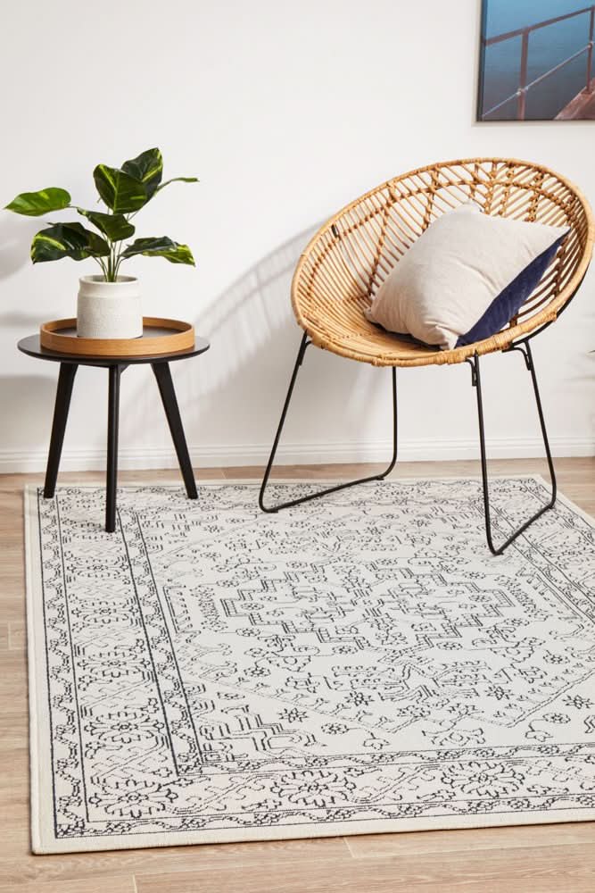 Shoreline 5555 White Outdoor Rug