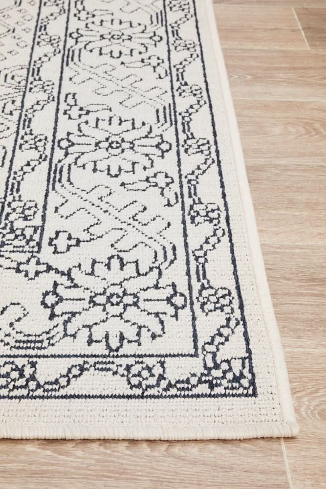 Shoreline 5555 White Outdoor Rug