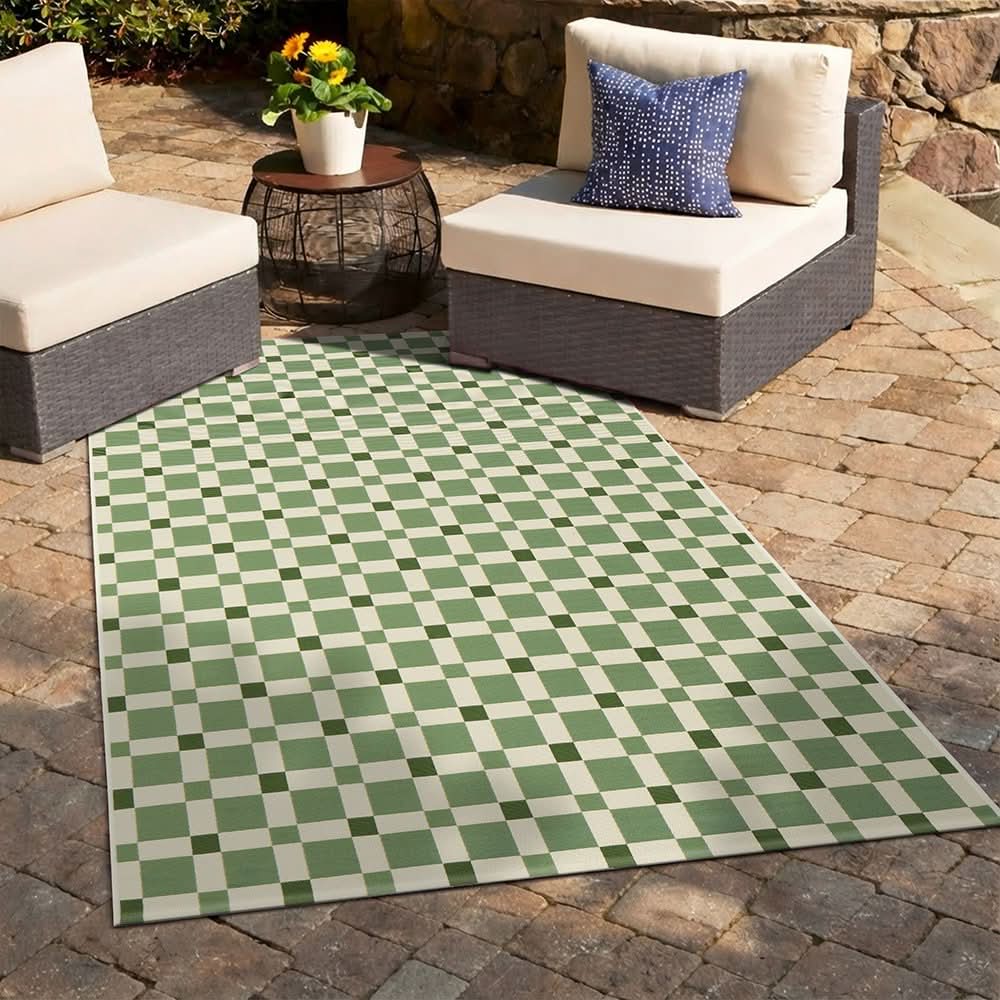 Veduta Tito Green Outdoor Rug