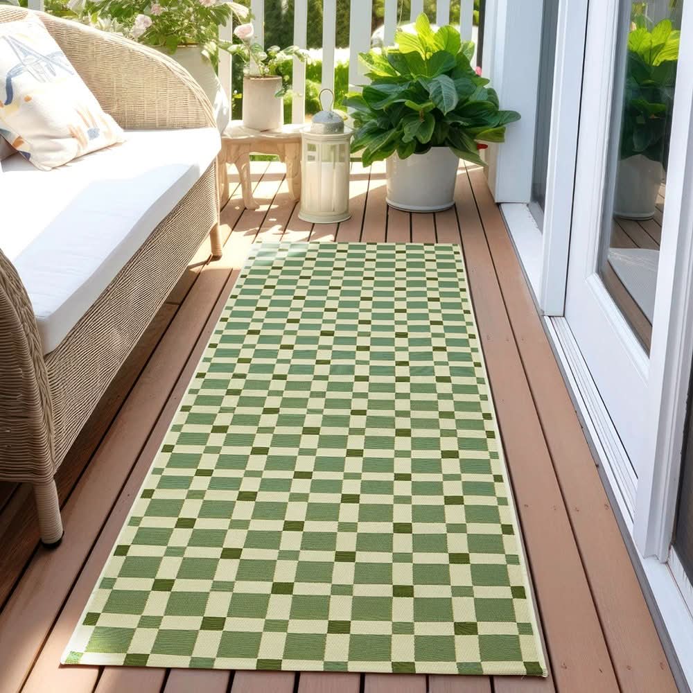 Veduta Tito Green Outdoor Rug