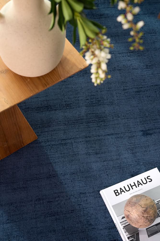 Vela Denim Viscose Rug - texture detail 1
