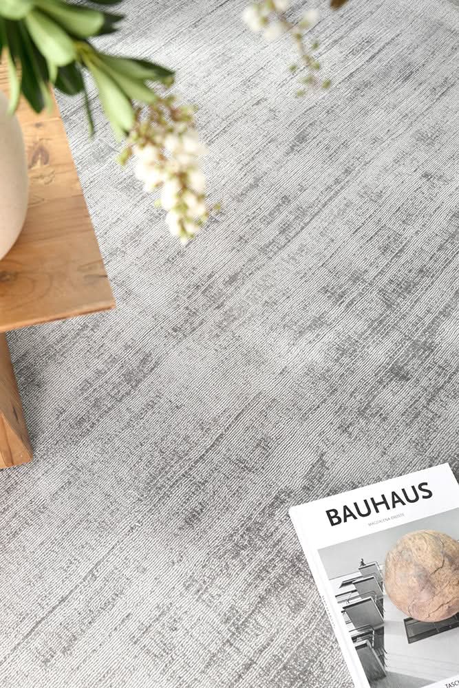 Vela Grey Viscose Rug - texture detail 1